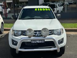 2011 MITSUBISHI TRITON GLR