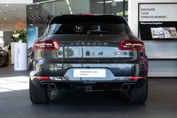 2016 Porsche Macan Turbo