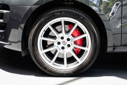 2016 Porsche Macan Turbo