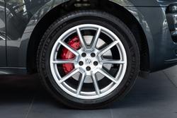 2016 Porsche Macan Turbo