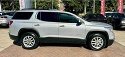 2019 Holden
                Acadia LT