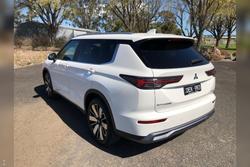 2025 Mitsubishi Outlander Aspire