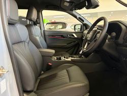 2026 ISUZU MU-X XT