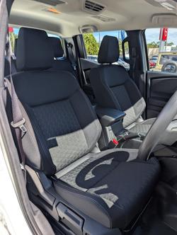 2025 NISSAN NAVARA SL