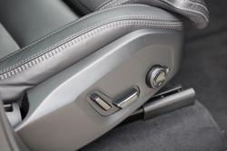 2025 Volvo XC90 Ultra B5 Dark