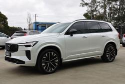 2025 Volvo XC90 Ultra B5 Dark