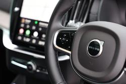 2025 Volvo XC90 Ultra B5 Dark