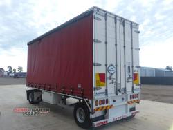 2009 Krueger 10 Pallet Dog Curtainsider