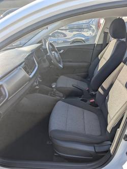 2024 KIA STONIC YB