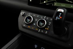 2023 Land Rover Defender 110 D300 X-Dynamic HSE