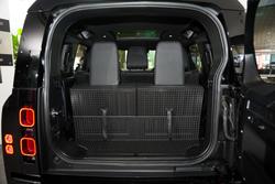 2023 Land Rover Defender 110 D300 X-Dynamic HSE