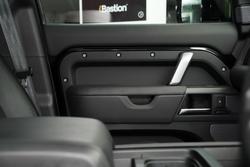 2023 Land Rover Defender 110 D300 X-Dynamic HSE