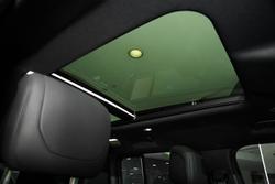 2023 Land Rover Defender 110 D300 X-Dynamic HSE