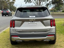 2025 Kia
Sorento Sport+