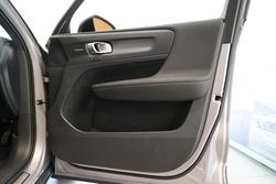 2025 Volvo EX40 Ultra Single Motor Extended Range