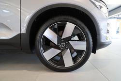 2025 Volvo EX40 Ultra Single Motor Extended Range