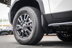 2025 Toyota PRADO GXL