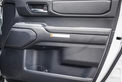 2025 Toyota PRADO GXL