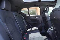 2025 Volvo XC40 Ultra B4 Dark