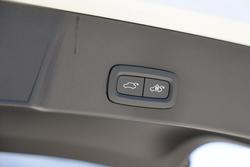 2025 Volvo XC40 Ultra B4 Dark