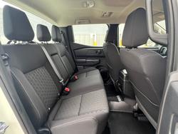 2026 Nissan Navara SL