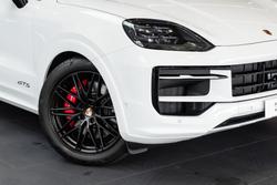 2025 Porsche Cayenne GTS