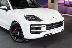 2025 Porsche Cayenne GTS