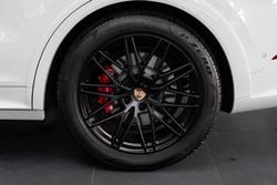 2025 Porsche Cayenne GTS