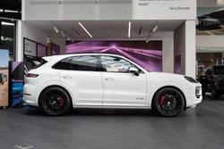 2025 Porsche Cayenne GTS