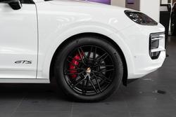 2025 Porsche Cayenne GTS