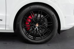 2025 Porsche Cayenne GTS