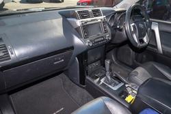 2017 Toyota Landcruiser Prado Altitude