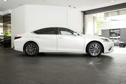 2025 Lexus ES 300h Luxury AXZH10R White