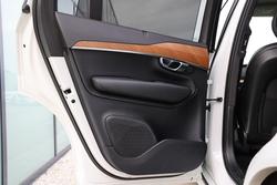 2022 Volvo
XC90 B6 Inscription