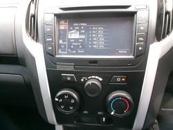 2021 ISUZU MU-X LS-M (4x4)