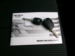 2021 ISUZU MU-X LS-M (4x4)