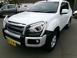 2021 ISUZU MU-X LS-M (4x4)