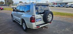 2004 Mitsubishi Pajero GLS NP MY04 White