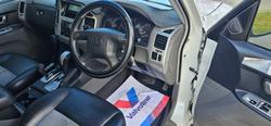 2004 Mitsubishi Pajero GLS NP MY04 White