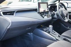 2025 Toyota COROLLA SX