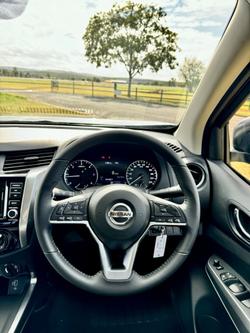 2025 NISSAN NP300 NAVARA ST