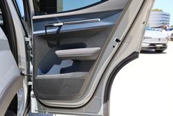 2025 Volvo EX30 Cross Country