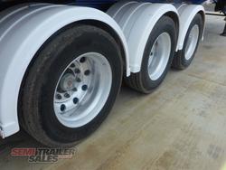 2008 Barker Chip Bin B Double Set Platform Tippers