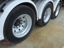 2008 Barker Chip Bin B Double Set Platform Tippers