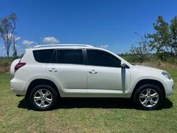 2011 TOYOTA RAV4 CV