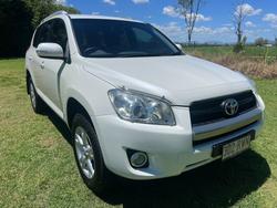 2011 TOYOTA RAV4 CV