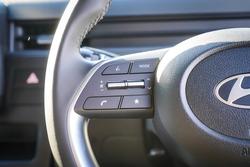 2025 Hyundai
                STARIA 