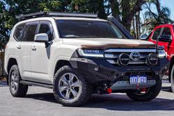 2022 Toyota Landcruiser VX