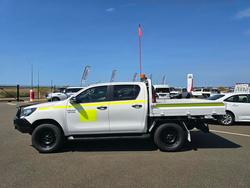 2020 TOYOTA Hilux 4X4 2.8L DSL D/C/C 6AT SR Glacier White