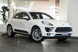 2016 Porsche
Macan S